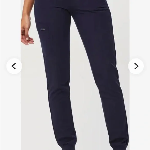 FIGS Black Technical Collection Scrub Pants - Picture 4 of 4